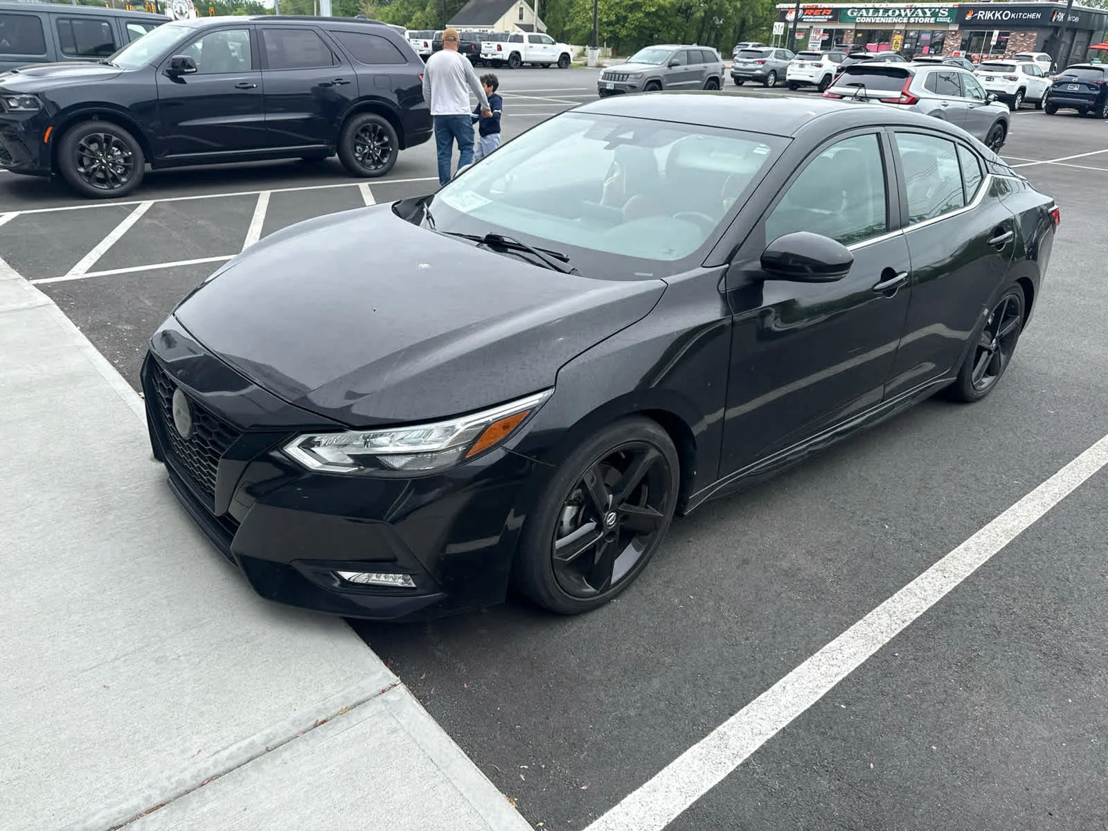 2022 Nissan Sentra SR CVT's photo