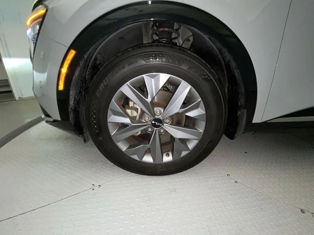 Used 2025 Gray Kia SX image 10
