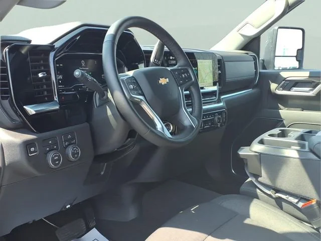 Used 2025 Summit White Chevrolet LT image 8