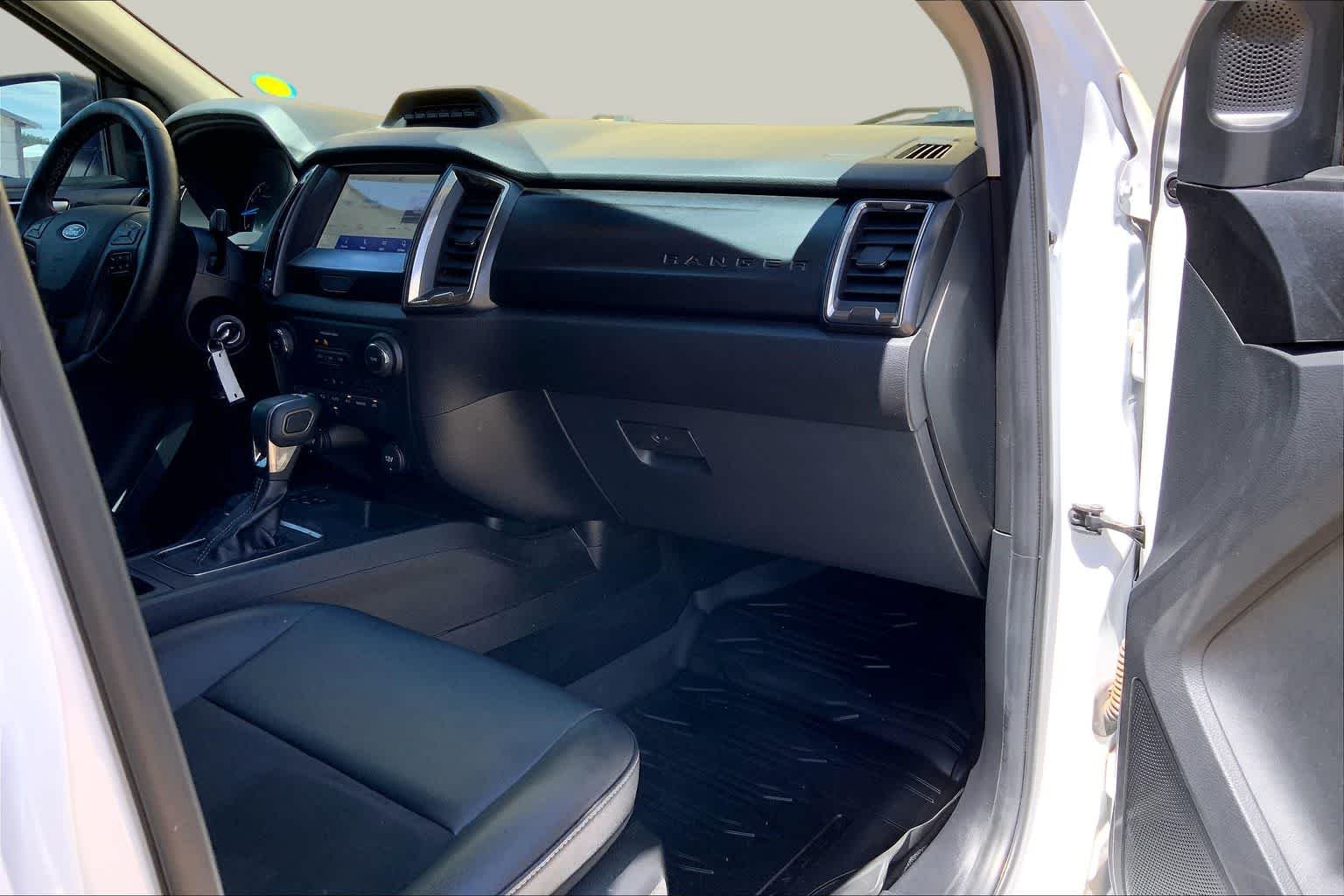 Used 2023 Oxford White Ford XLT image 19