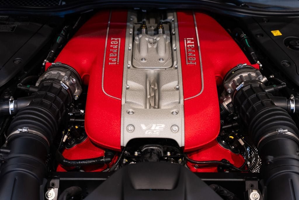 Certified Used 2023 Extra Sample Ferrari Base image 19