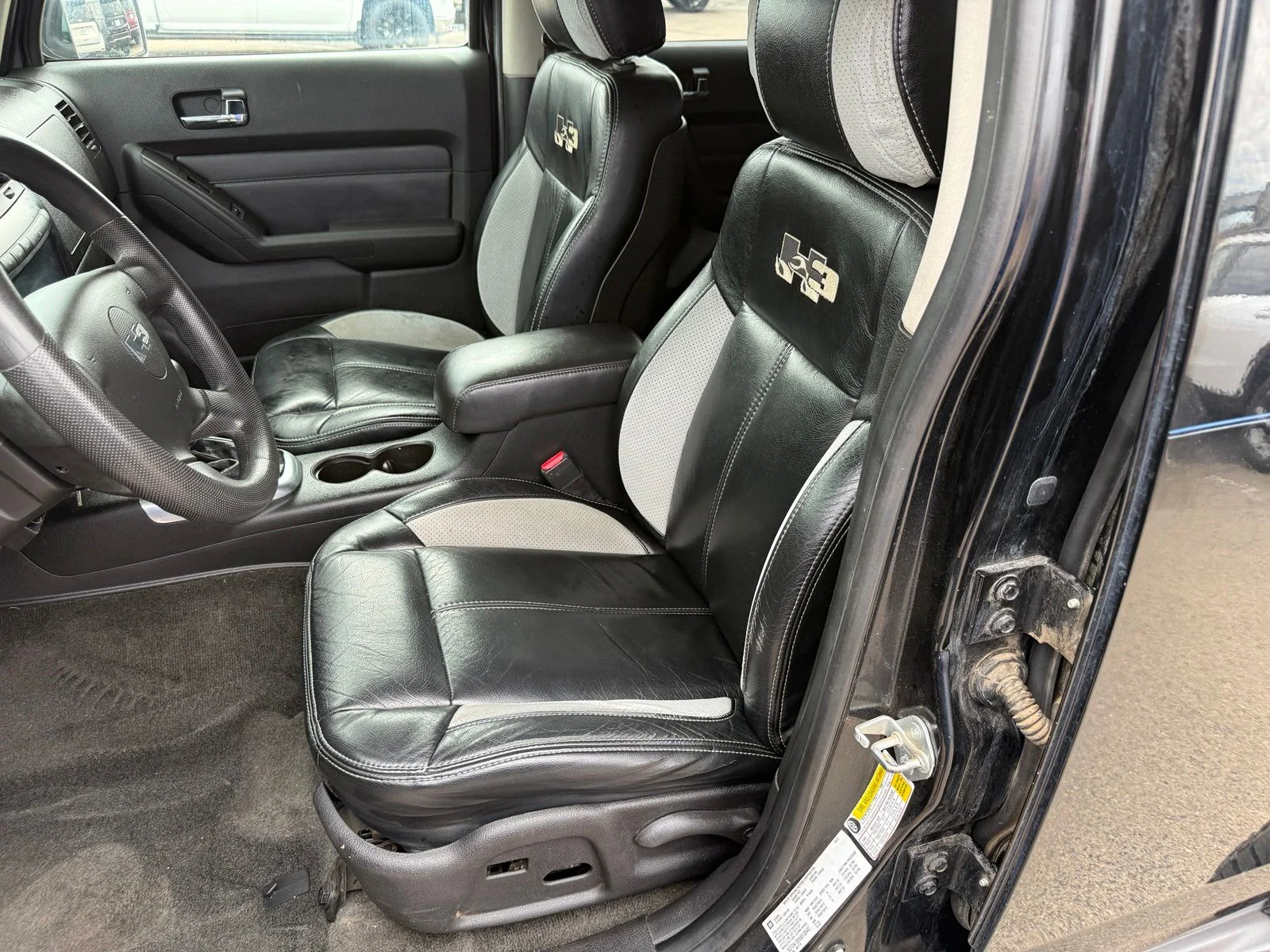 Used 2008 Black Hummer H3x image 21