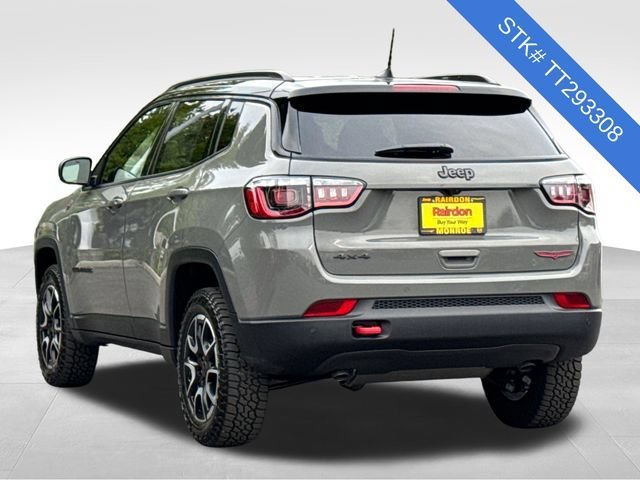 New 2026 Sting-Gray Clear-Coat Exterior Paint Jeep Trailhawk image 4