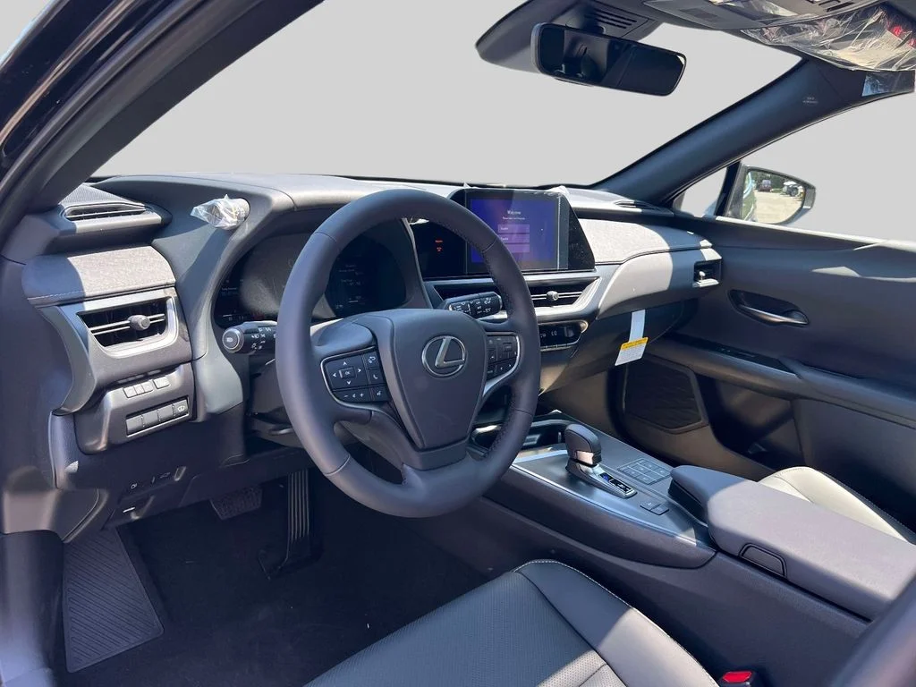 2026 Lexus UX Hybrid 300h Premium - Photo 20