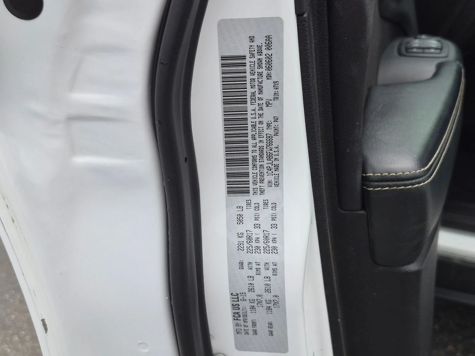 Used 2015 Bright White Clearcoat Jeep Sport image 21
