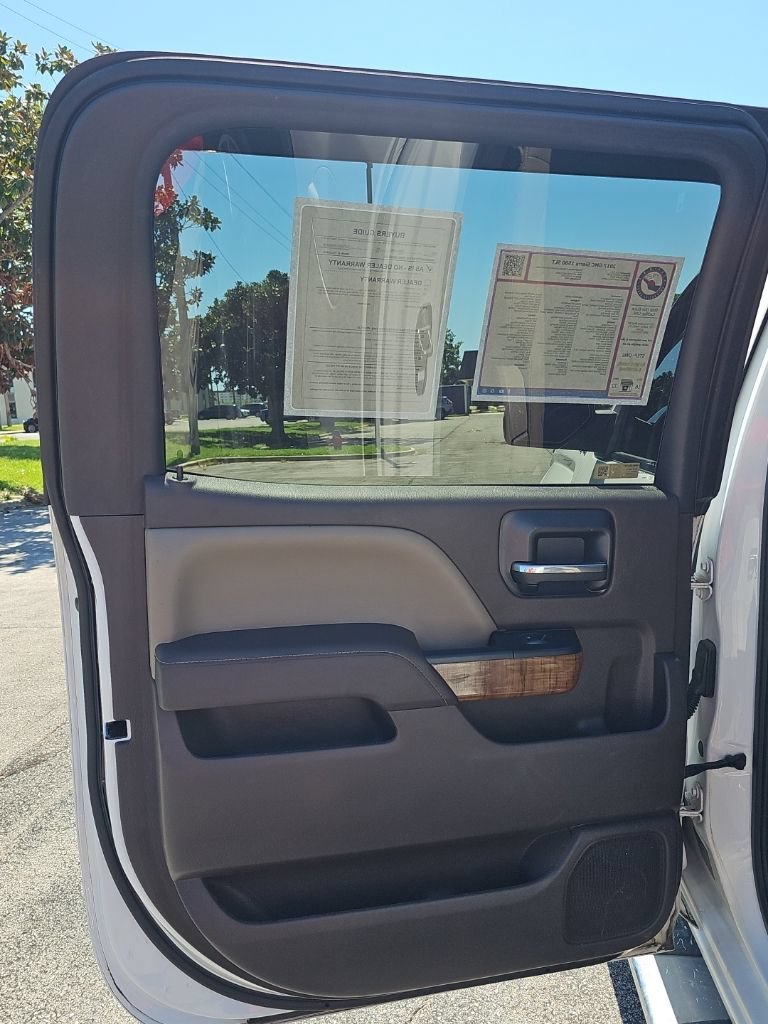 Used 2017 SUMMIT WHITE GMC SLT image 15