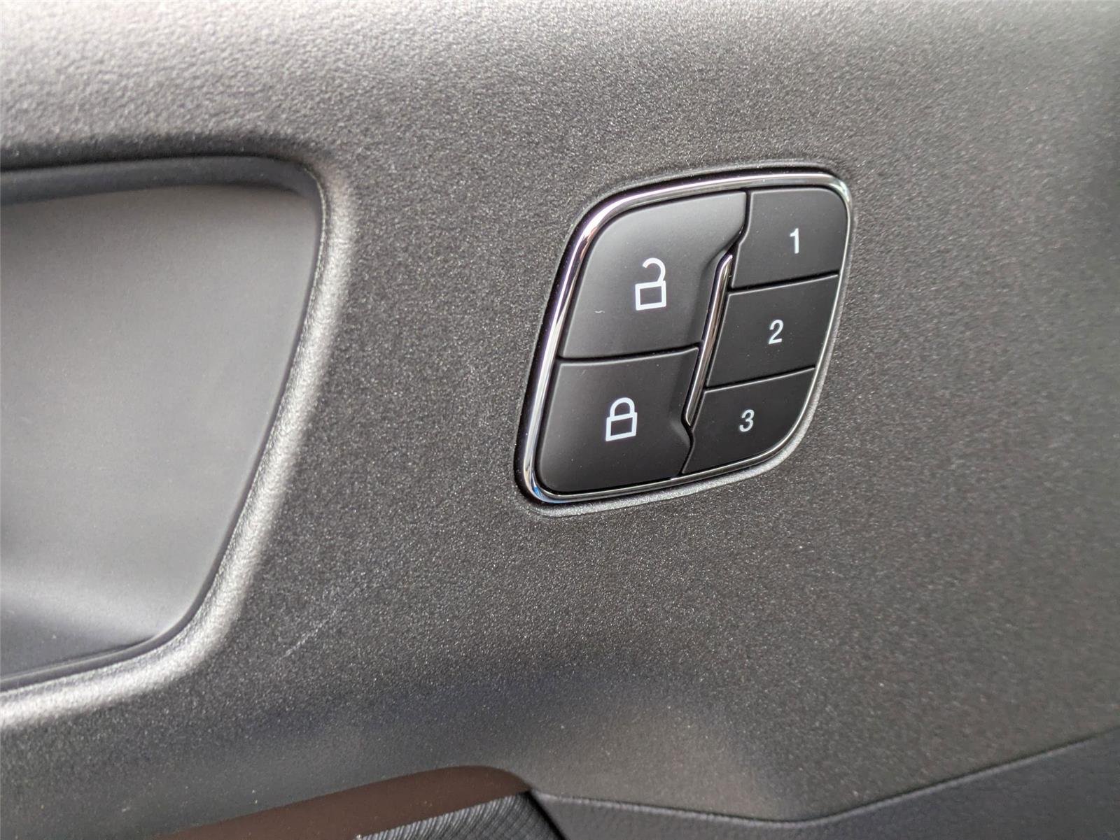 New 2025 Velocity Blue Metallic Ford Outer Banks® image 11