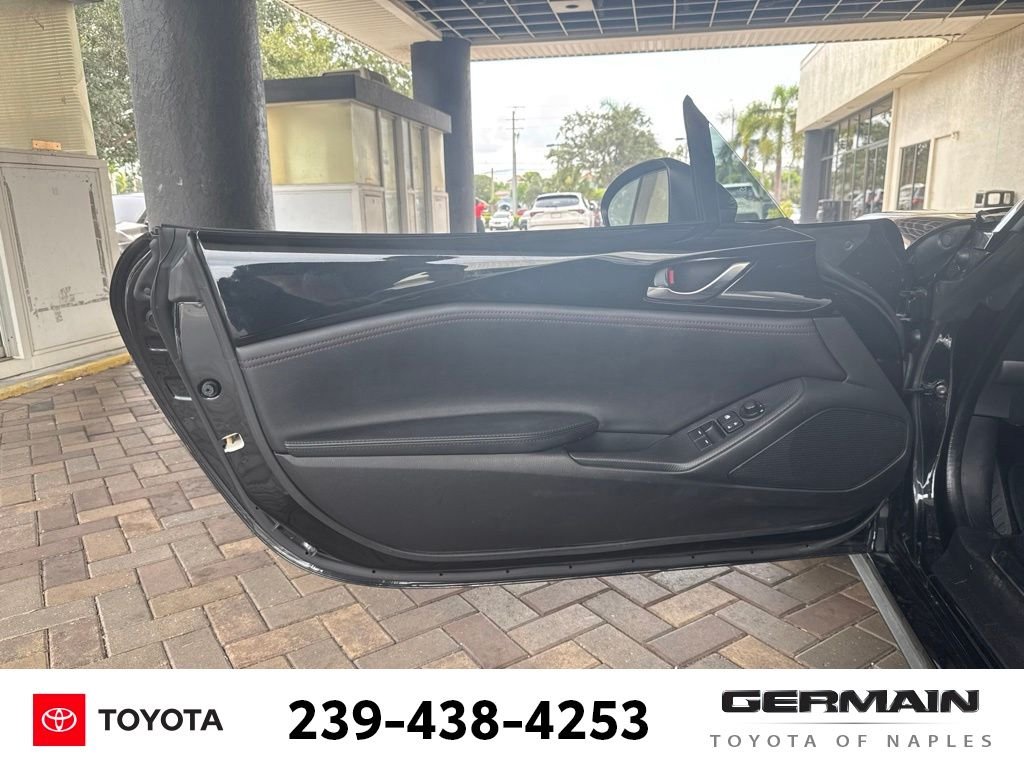 Used 2018 Black Mazda Grand Touring Clean Carfax, Local Trade In. image 11