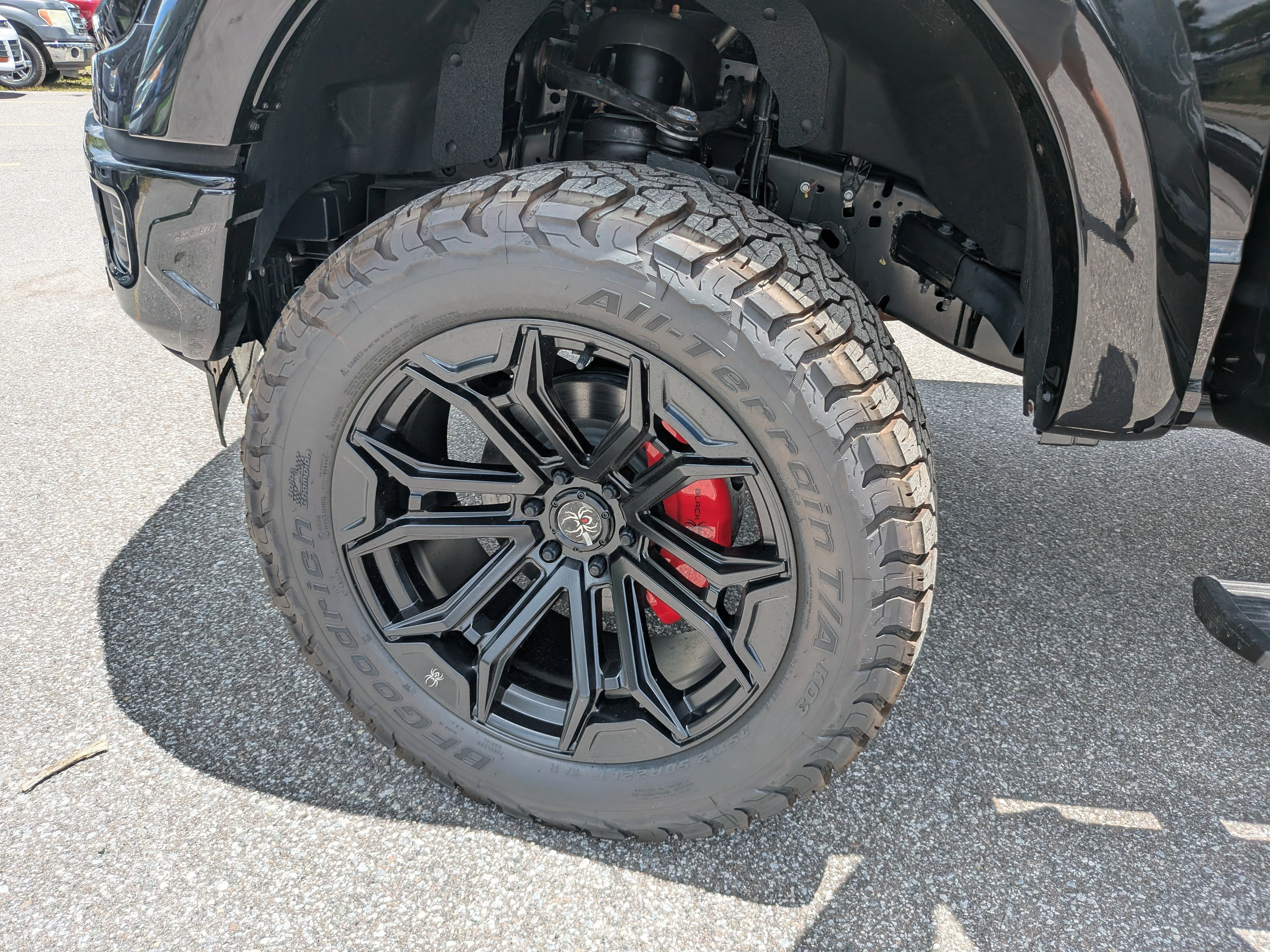 New 2026 Agate Black Metallic Ford XLT image 35