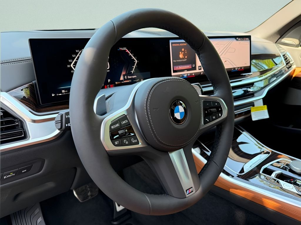 New 2026 Manhattan Green Metallic BMW xDrive40i image 13