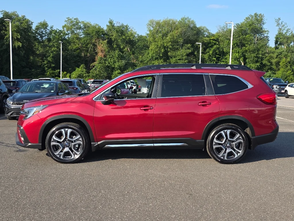 Used 2025 Crimson Red Pearl Subaru Limited image 12