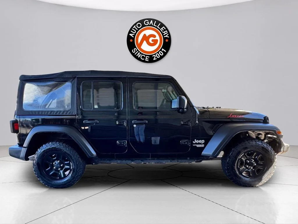 Used 2018 Black Jeep Unlimited Sport image 2