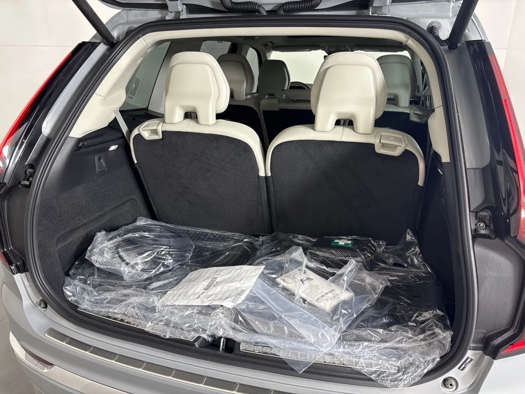 New 2026 Vapour Grey Volvo Ultra image 21