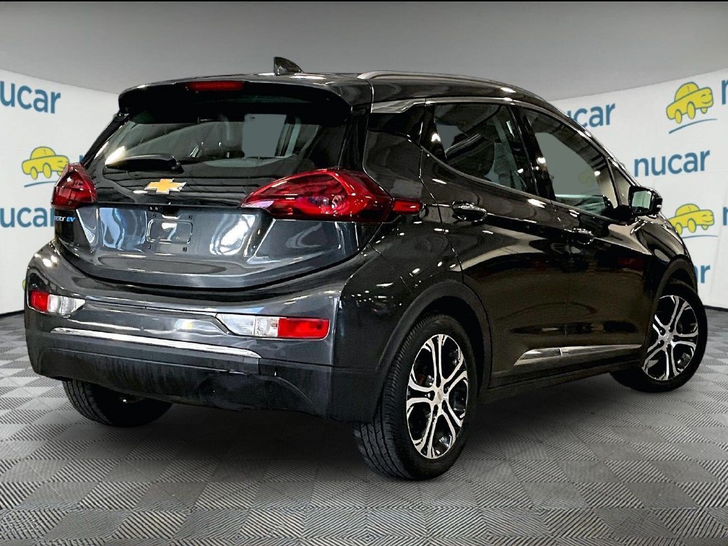 Used 2018 Gray Chevrolet Premier image 6