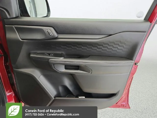 New 2026 Ruby Red Metallic Tinted Clearcoat Ford XLT image 30