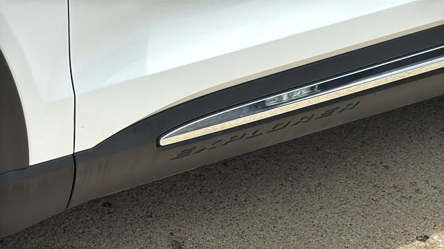 Used 2021 White Ford XLT image 6