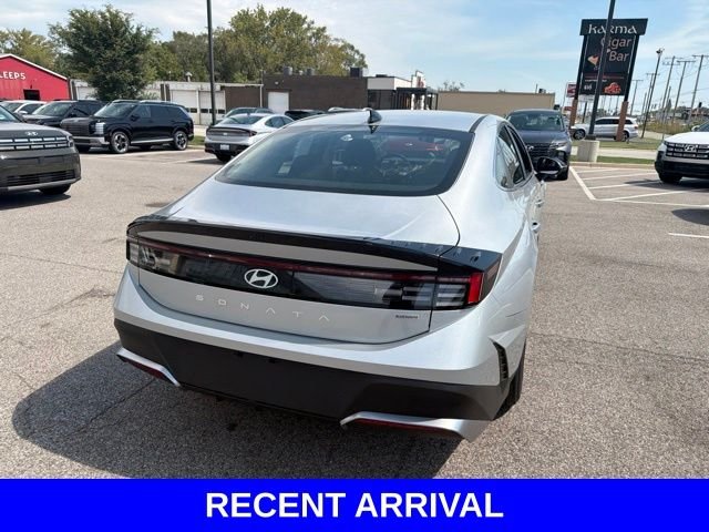Used 2026 Silver Hyundai Blue image 20