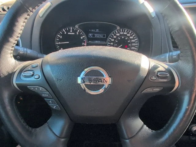 Used 2020  Nissan SV image 20