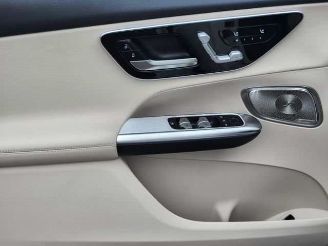 New 2026 Polar White Mercedes-Benz GLC 300 image 10