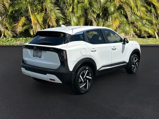 Used 2025 White Nissan SV image 5