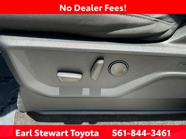 Used 2022 Gray Ford XLT image 24