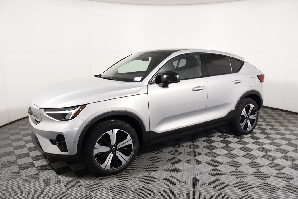 Used 2023 Volvo C40 Plus with VIN YV4ED3GL4P2052223 for sale in Richfield, MN