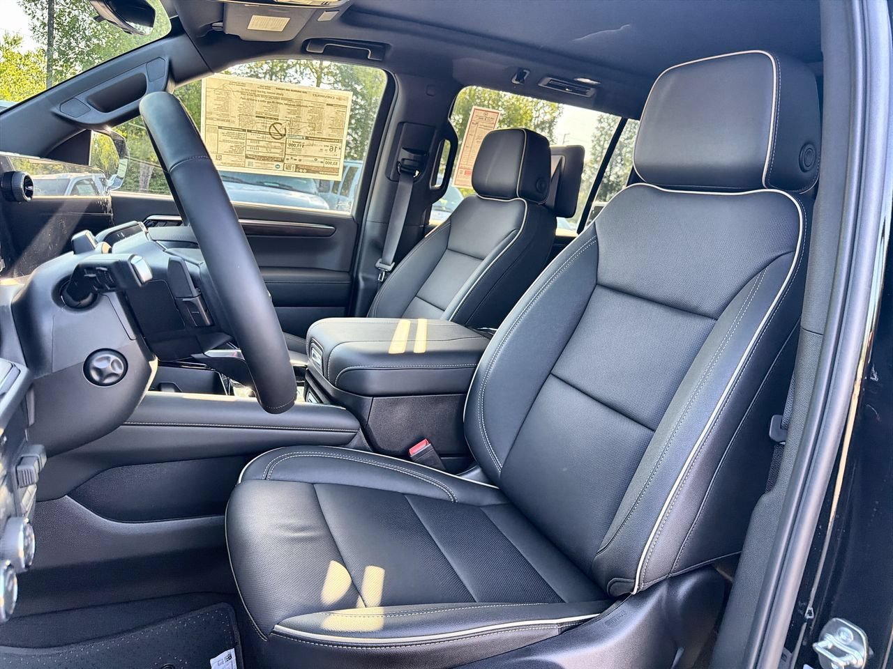 2026 Chevrolet Suburban Premier - Photo 16