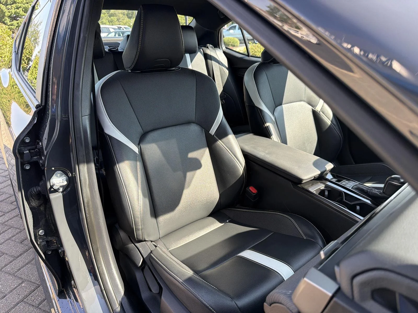 Used 2025 Underground Toyota LE image 31