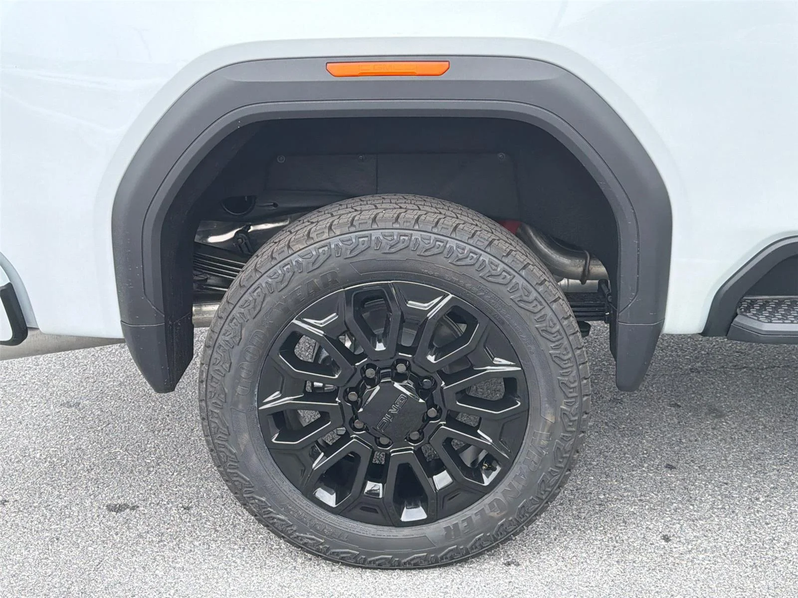 2026 GMC Sierra 2500HD Denali Ultimate - Photo 8