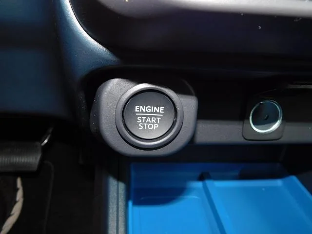 New 2026 Carbonized Gray Metallic Ford XLT image 67