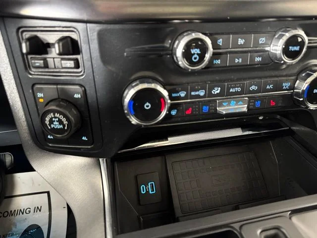 Used 2022 Quartz Metallic Ford Platinum image 16
