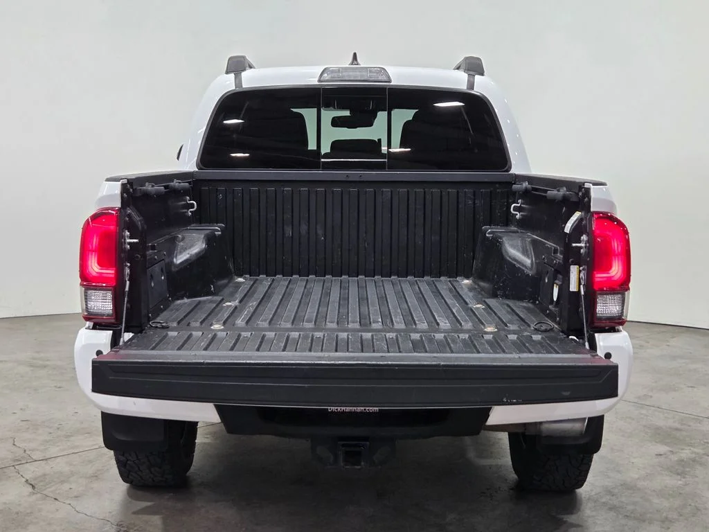 Used 2018 White Toyota TRD Off-Road image 12