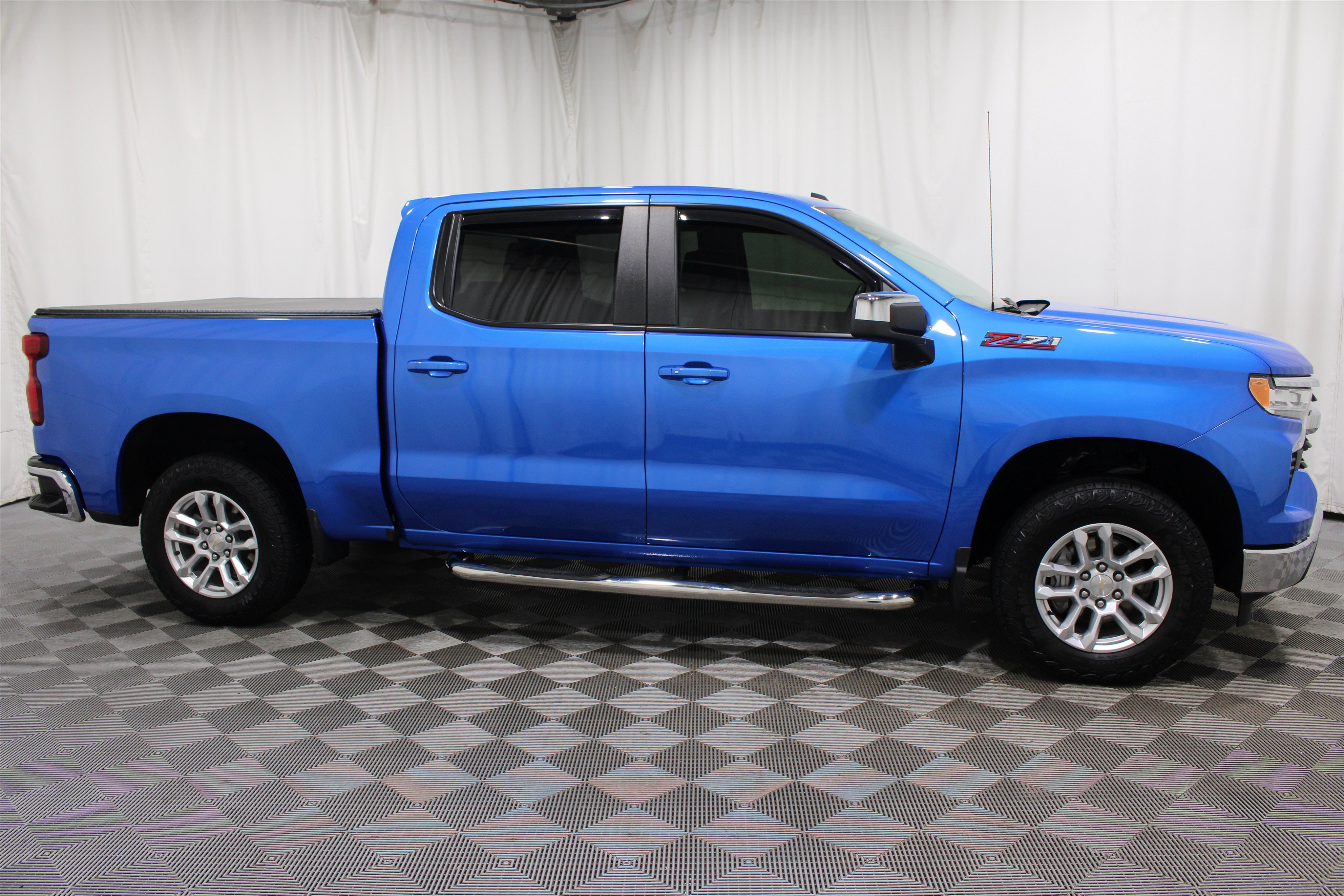 Used 2025 Riptide Blue Metallic Chevrolet LT image 30
