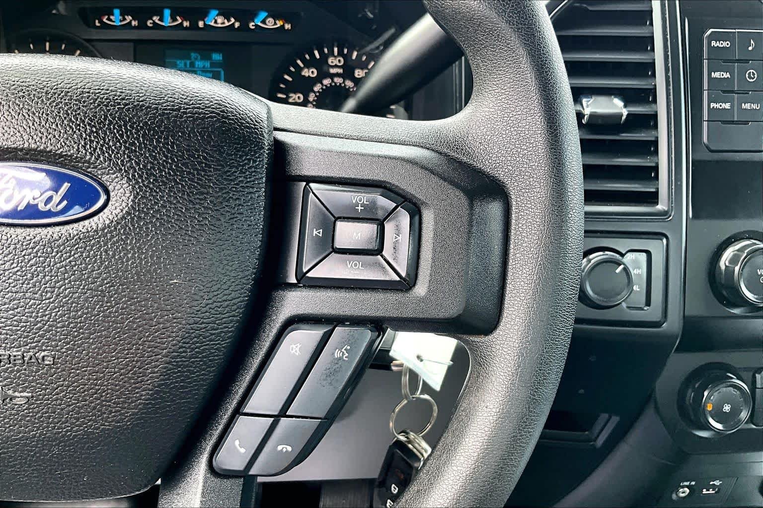 Used 2015 Blue Jeans Metallic Ford XL image 24