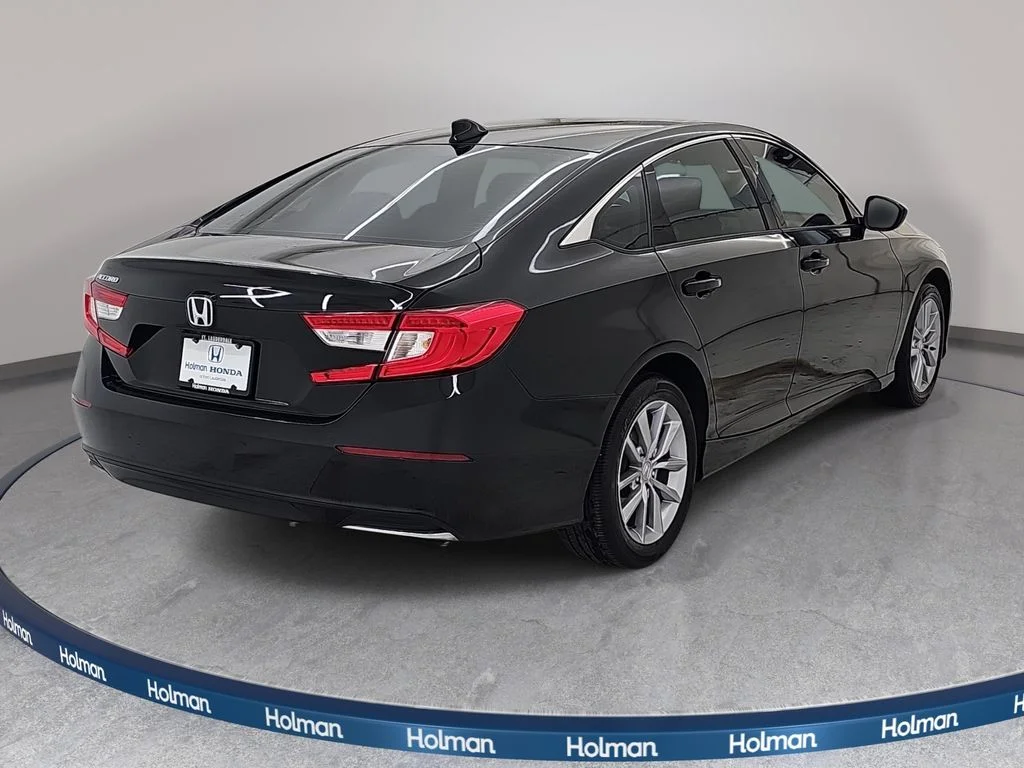 Certified Used 2022 Crystal Black Pearl Honda LX image 6