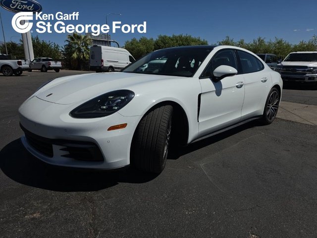 2018 Porsche Panamera 4