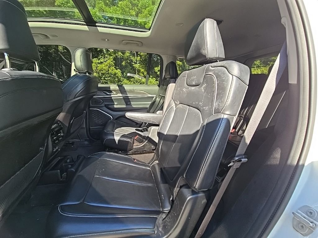 Used 2021 White Jeep Limited image 17