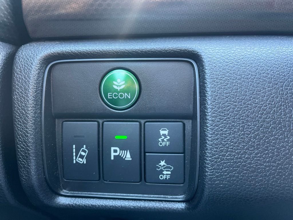 Used 2016  Honda Touring image 25