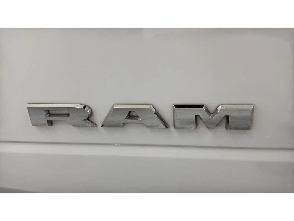 Used 2024 Bright White Clearcoat Ram Big Horn Crew Cab SRW 4x4 6.7L 1 Owner image 4