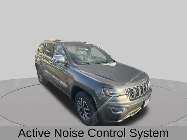 Used 2019 Gray Jeep Limited image 5