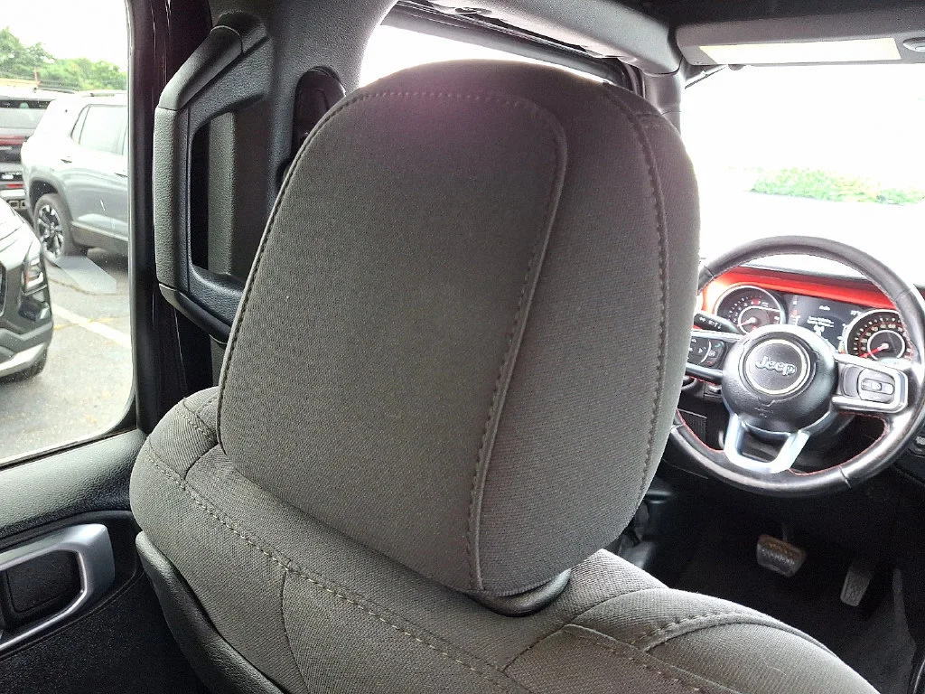 Used 2021 Black Jeep Rubicon 4X4 image 14