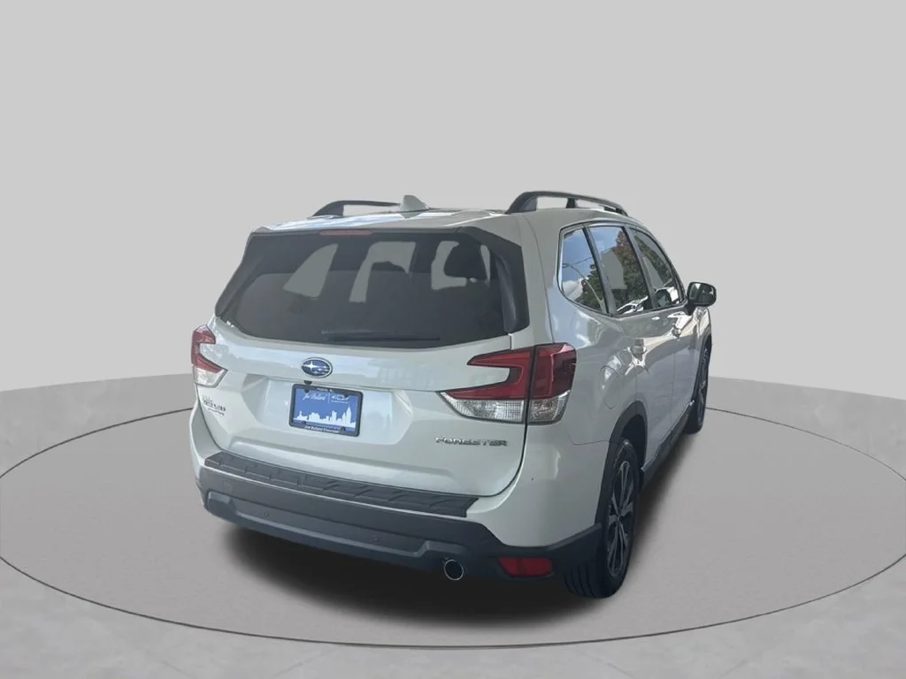 Used 2020 Crystal White Pearl Subaru Limited image 8
