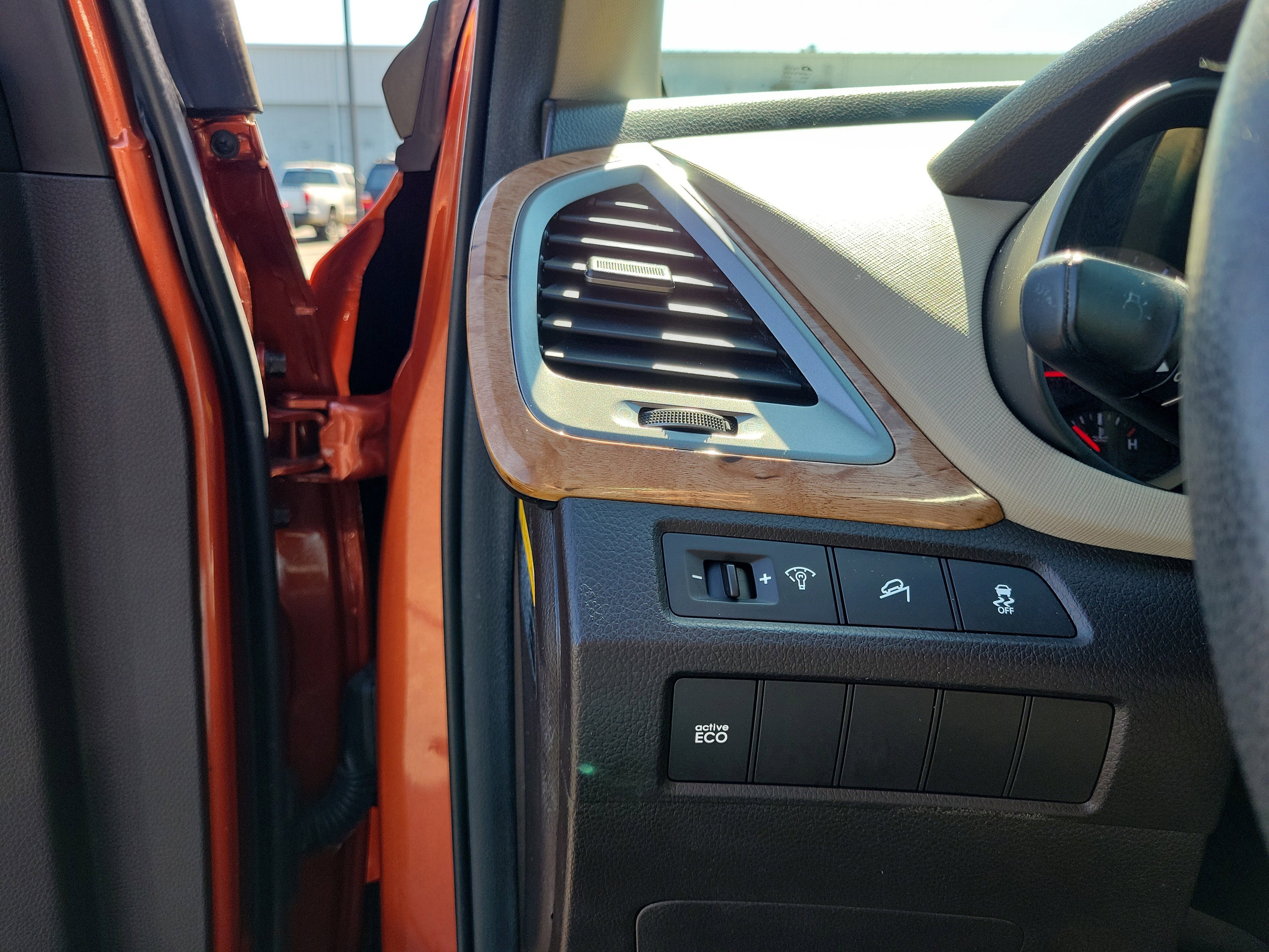 Used 2015 Canyon Copper Hyundai Base image 20