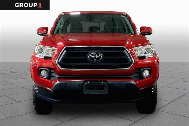 Certified Used 2021 BARCELONA RED MET. Toyota  image 4