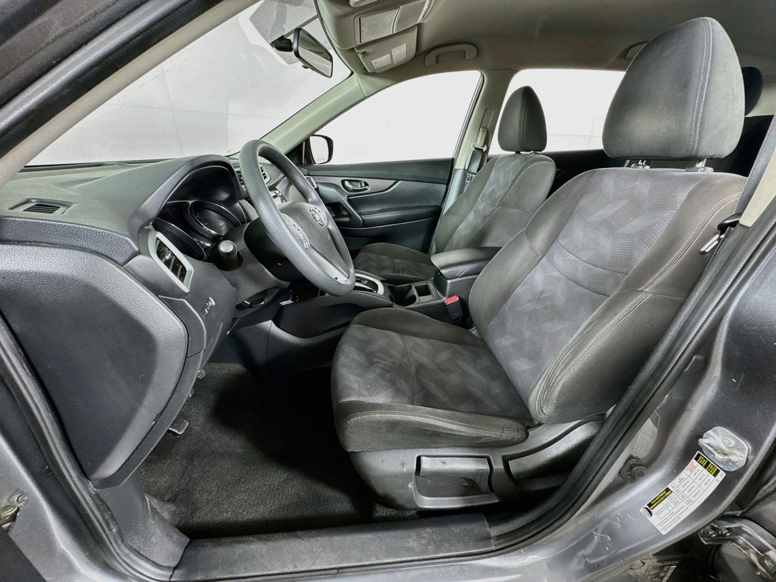 Used 2015 Gun Metallic Nissan S image 12