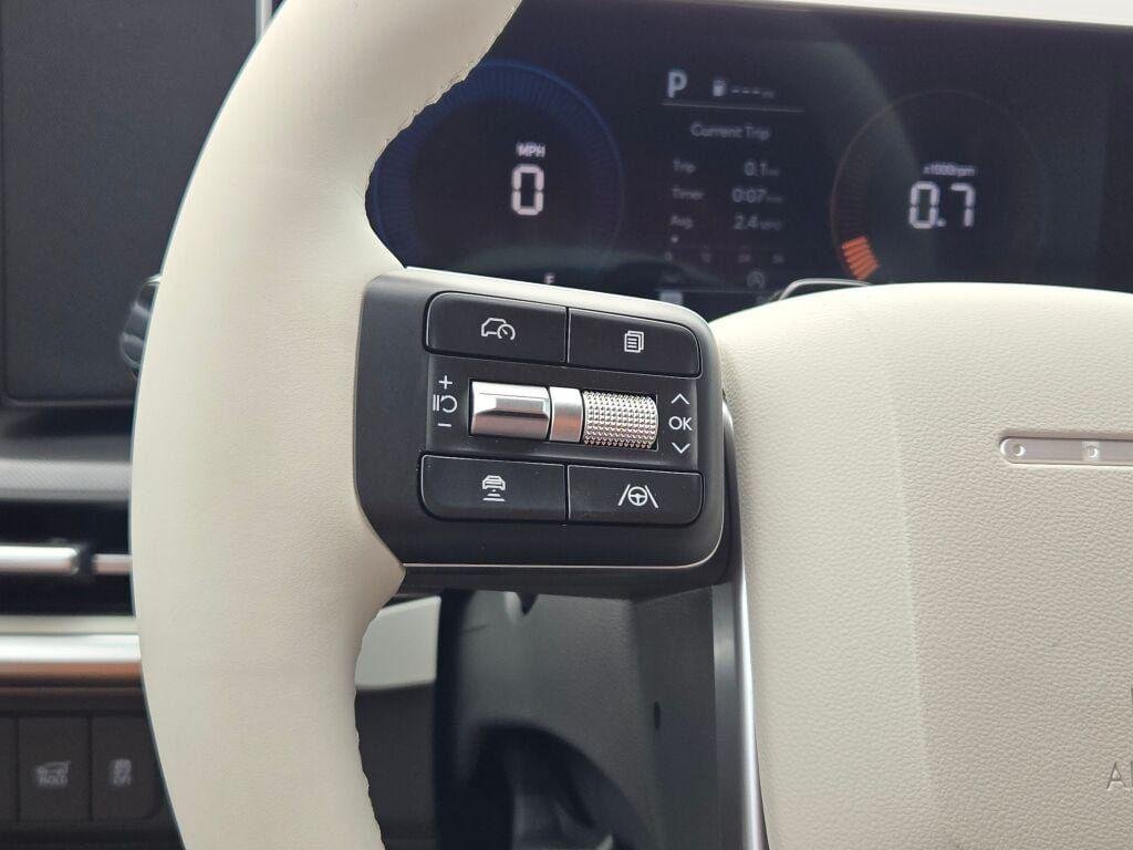 New 2026 Black Hyundai SEL AWD image 31