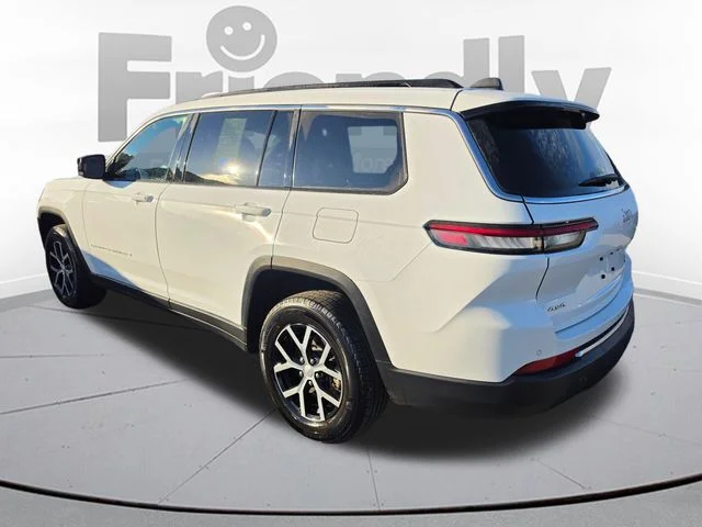 Used 2025 White Jeep Limited image 7