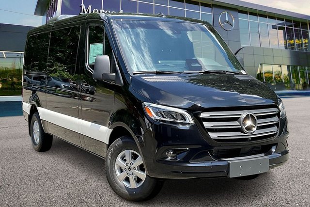 2025 Mercedes-Benz Sprinter 2500 Cargo 144 WB