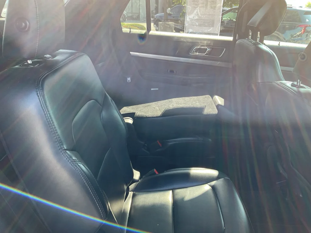 Used 2019 White Platinum Metallic Tri-Coat Ford XLT image 13