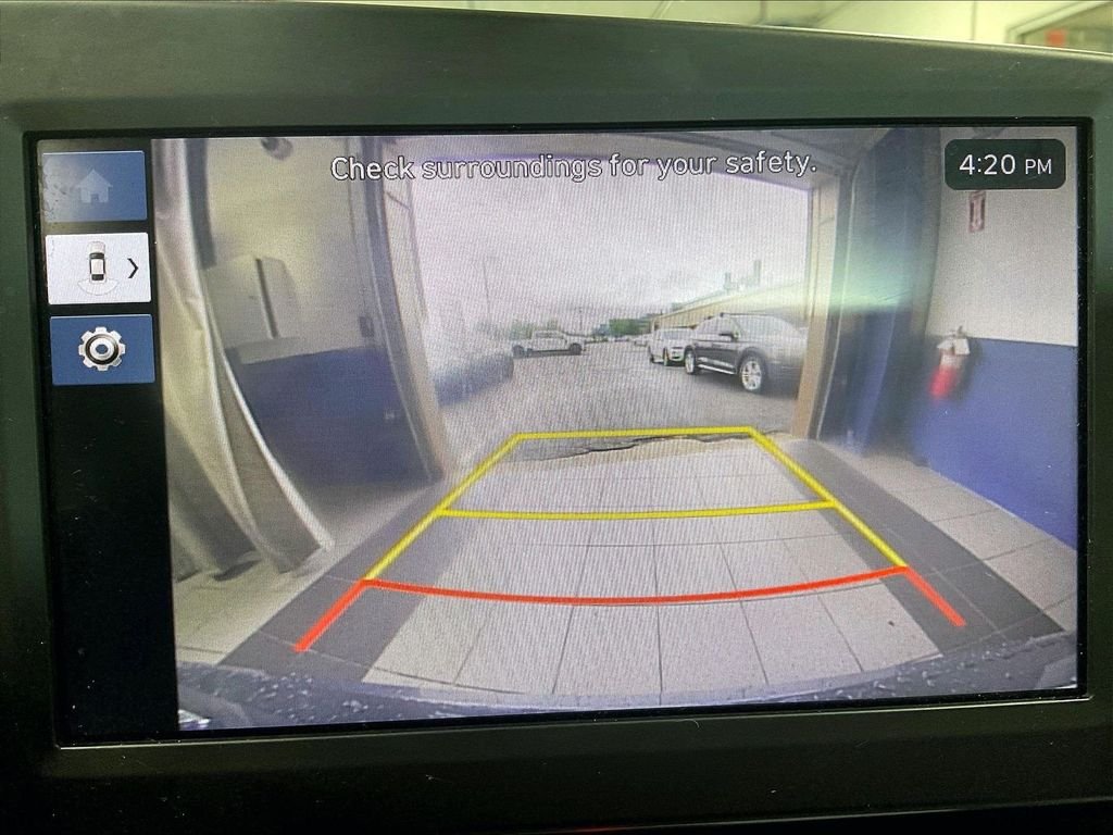 Used 2024 Gray Hyundai SE image 19